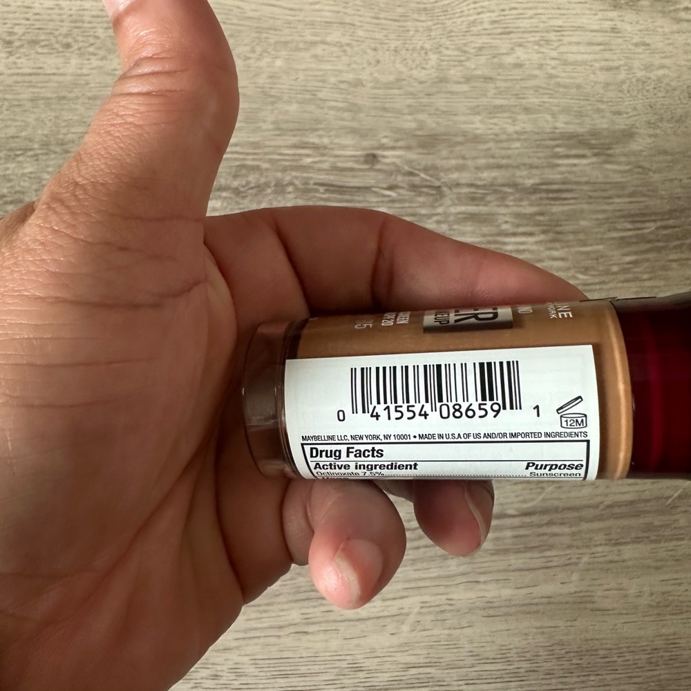 2/ $10 Maybelline Instant Age Rewind Eraser - 330 - Picture 5 of 6
